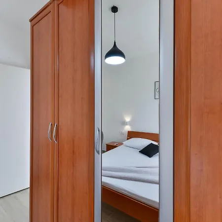 Casa de Férias Noa Galovac (Zadar)