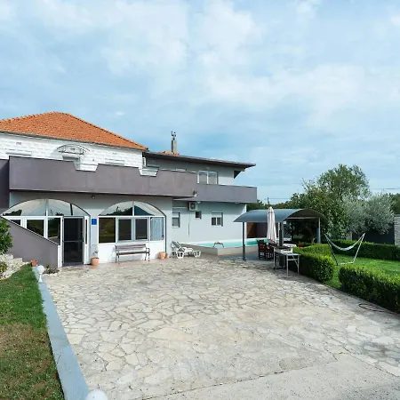 Prázdninový dům Holiday Noa